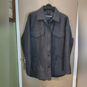 Banana Republic Ladies Structured Gray Four Pocket Super Soft Large Shirt Jacket